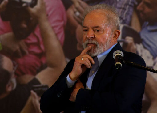 Lula afirma que não tem mais idade para brigar com FGs e está focado em vencer a Eleição